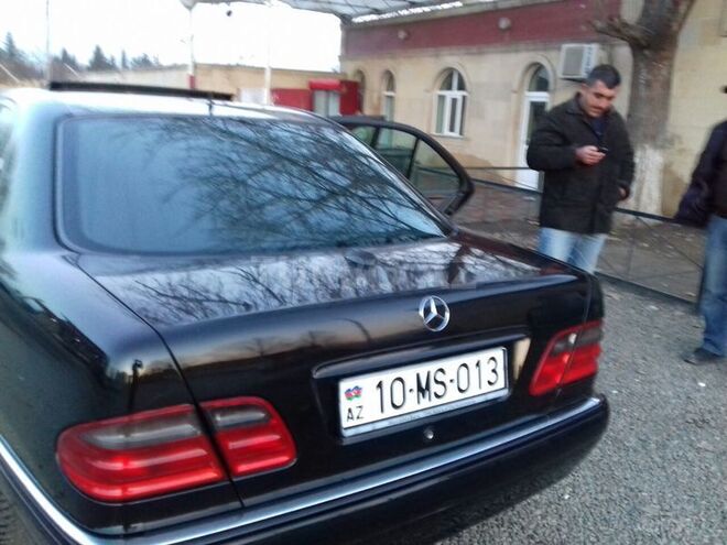Mercedes E 280 1997, 301,303 km - 2.8 л - Qazax