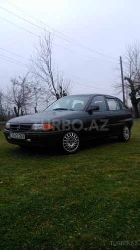 Opel Astra 1992, 40,000 km - 1.6 l - Zaqatala