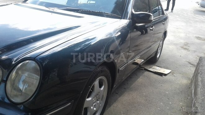Mercedes E 320 2000, 217,000 km - 3.2 l - Bakı