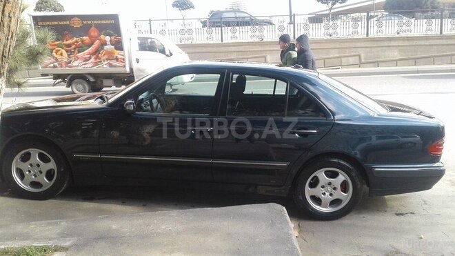 Mercedes E 320 2000, 217,000 km - 3.2 l - Bakı