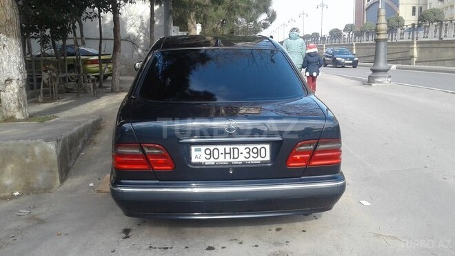 Mercedes E 320 2000, 217,000 km - 3.2 l - Bakı