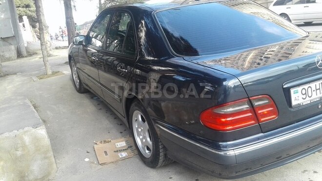 Mercedes E 320 2000, 217,000 km - 3.2 l - Bakı
