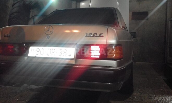Mercedes 190 1983, 350,000 km - 2.0 l - Bakı
