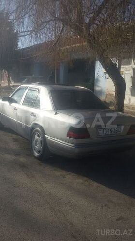 Mercedes E 280 1994, 195,000 km - 2.8 l - Xaçmaz