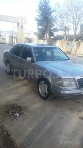 Mercedes E 280 1994, 195,000 km - 2.8 l - Xaçmaz