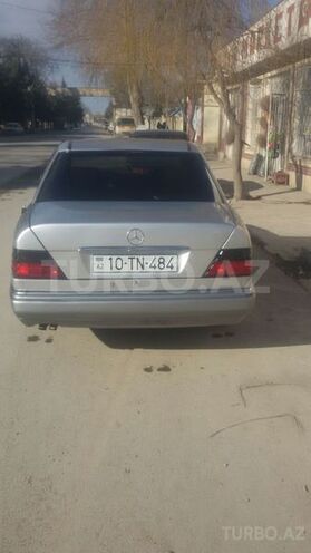Mercedes E 280 1994, 195,000 km - 2.8 l - Xaçmaz