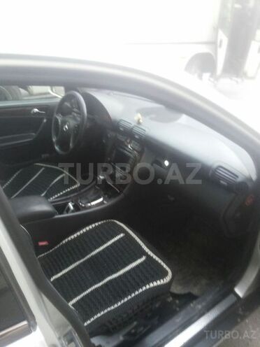 Mercedes C 220 2001, 312,000 km - 2.2 l - Bakı