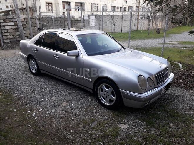 Mercedes E 280 1998, 240,000 km - 2.8 l - Bakı