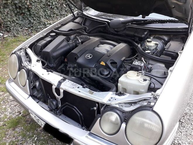 Mercedes E 280 1998, 240,000 km - 2.8 l - Bakı