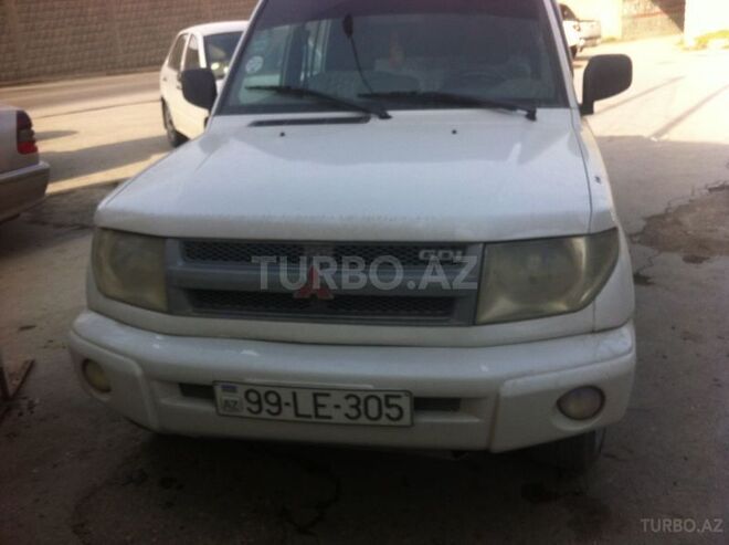 Mitsubishi Pajero io 1999, 302,000 km - 1.8 л - Bakı