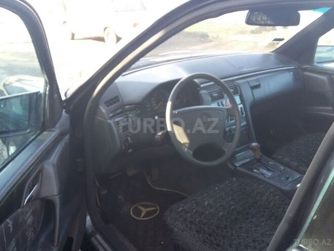 Mercedes E 280 1996, 220,110 km - 2.8 l - Gəncə