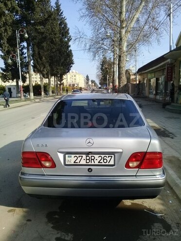Mercedes E 230 1996, 228,265 km - 2.3 л - Xaçmaz
