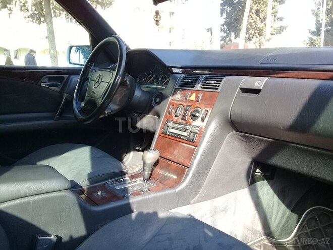 Mercedes E 230 1996, 228,265 km - 2.3 л - Xaçmaz