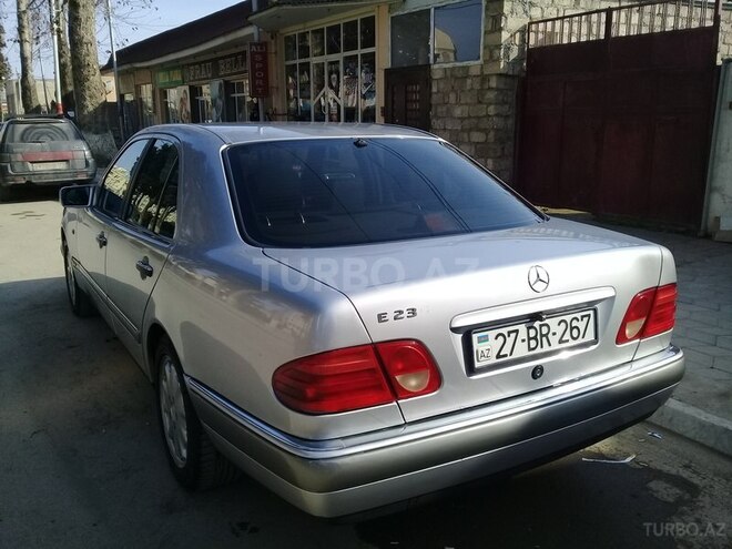 Mercedes E 230 1996, 228,265 km - 2.3 л - Xaçmaz