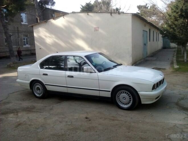 BMW 520 1991, 296,000 km - 2.0 l - Sumqayıt