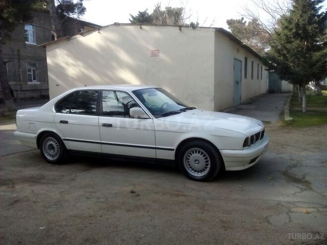 BMW 520 1991, 296,000 km - 2.0 l - Sumqayıt