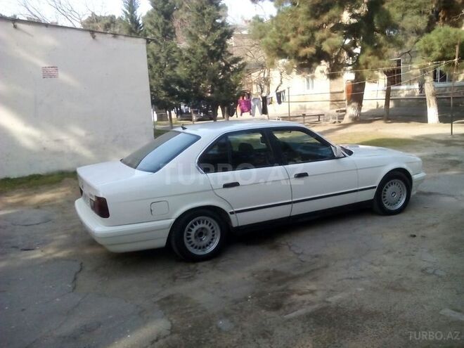 BMW 520 1991, 296,000 km - 2.0 l - Sumqayıt