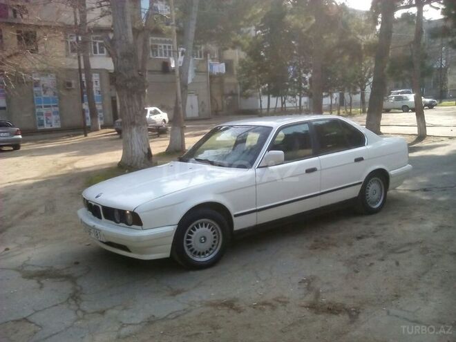 BMW 520 1991, 296,000 km - 2.0 l - Sumqayıt