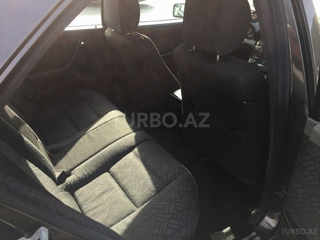 Mercedes C 280 1993, 290,890 km - 2.8 l - Bakı