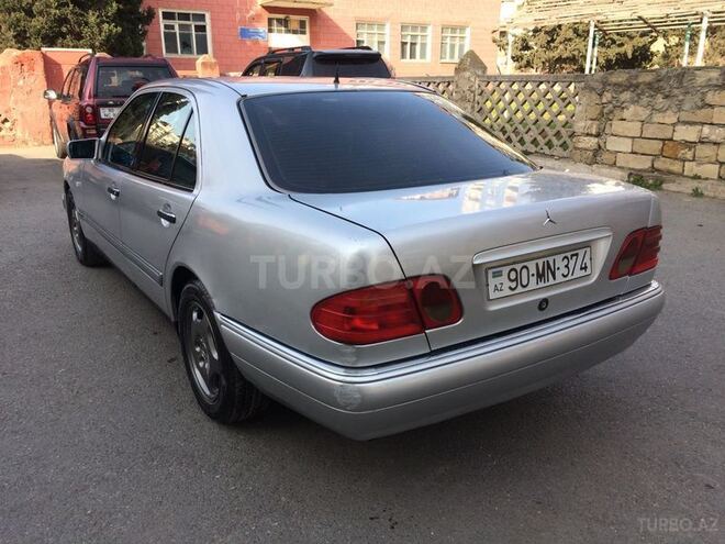 Mercedes E 220 1996, 234,566 km - 2.2 l - Bakı