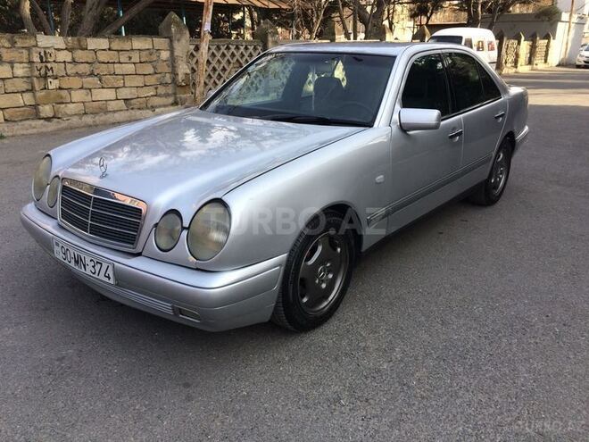 Mercedes E 220 1996, 234,566 km - 2.2 l - Bakı