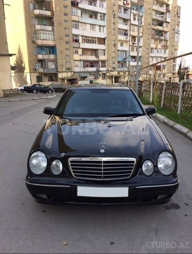 Mercedes E 240 2000, 300,000 km - 2.4 л - Bakı