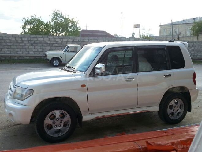 Mitsubishi Pajero io 2001, 20 km - 0.2 l - Bakı