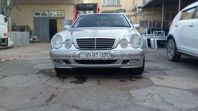 Mercedes E 280 2002, 273,000 km - 2.8 l - Bakı