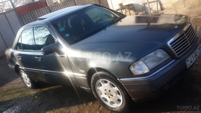 Mercedes E 180 1996, 250,000 km - 0.3 л - Bərdə
