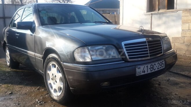 Mercedes E 180 1996, 250,000 km - 0.3 л - Bərdə
