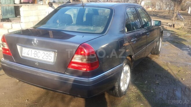 Mercedes E 180 1996, 250,000 km - 0.3 л - Bərdə