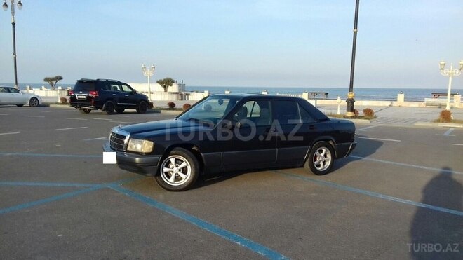 Mercedes 190 1992, 252,235 km - 2.0 l - Sumqayıt