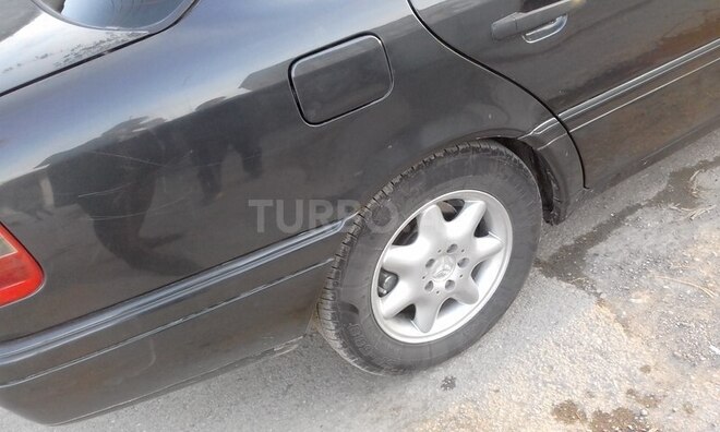 Mercedes C 280 1995, 320,000 km - 2.8 l - Bakı