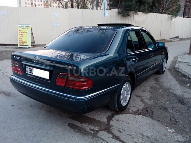 Mercedes E 240 1999, 257,000 km - 2.4 l - Sumqayıt