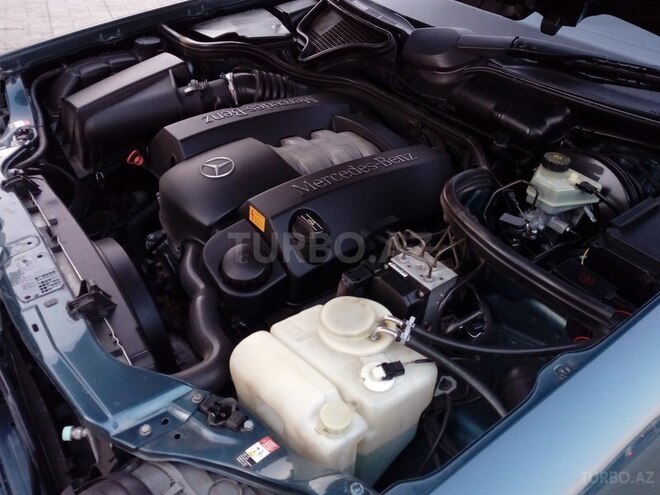 Mercedes E 240 1999, 257,000 km - 2.4 l - Sumqayıt
