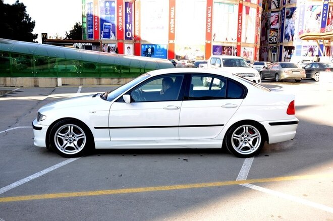 BMW 320 2003, 212,000 km - 2.2 l - Bakı
