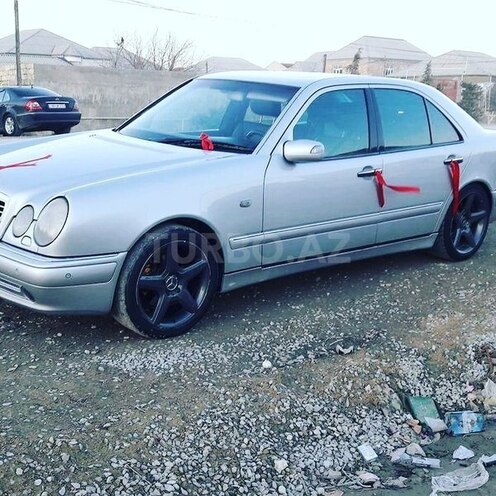 Mercedes E 290 1998, 289,000 km - 0.3 л - Bakı