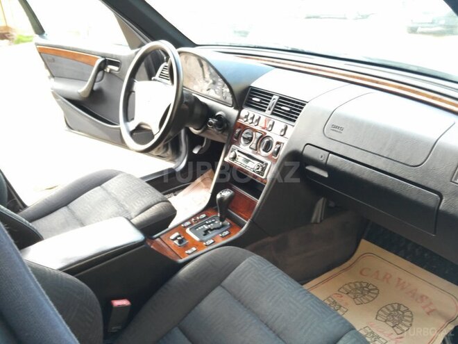 Mercedes C 240 1997, 308,000 km - 2.4 l - Bakı