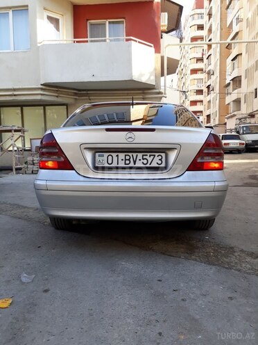 Mercedes C 220 2001, 337,000 km - 2.2 l - Bakı