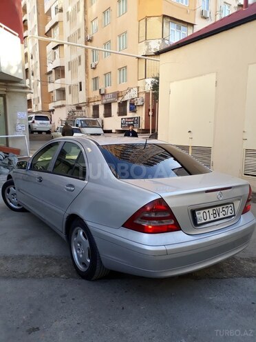 Mercedes C 220 2001, 337,000 km - 2.2 l - Bakı