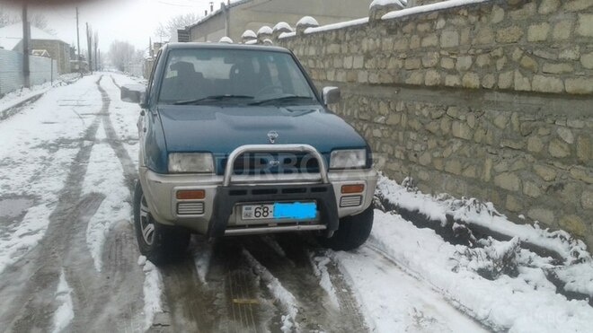 Nissan Terrano 1996, 250,000 km - 2.7 l - Naxçıvan