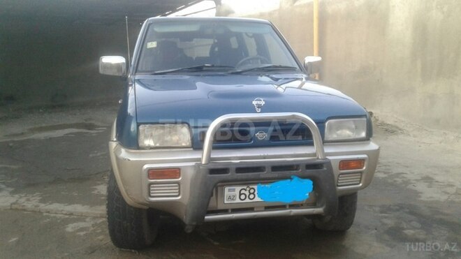 Nissan Terrano 1996, 250,000 km - 2.7 l - Naxçıvan