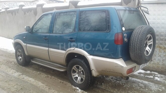 Nissan Terrano 1996, 250,000 km - 2.7 l - Naxçıvan