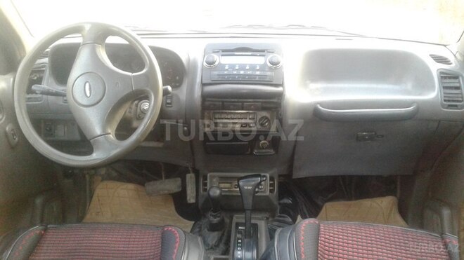 Nissan Terrano 1996, 250,000 km - 2.7 l - Naxçıvan