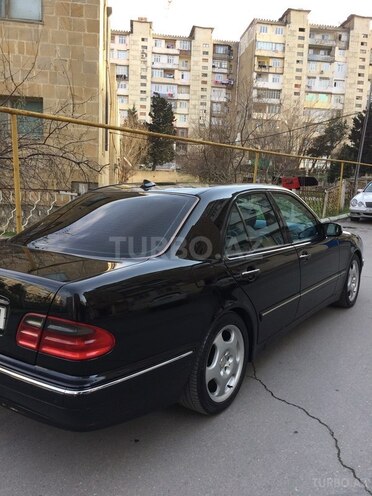 Mercedes E 240 2000, 300,000 km - 2.4 л - Bakı
