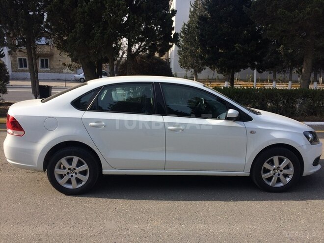 Volkswagen Polo 2014, 58,000 km - 1.6 l - Sumqayıt