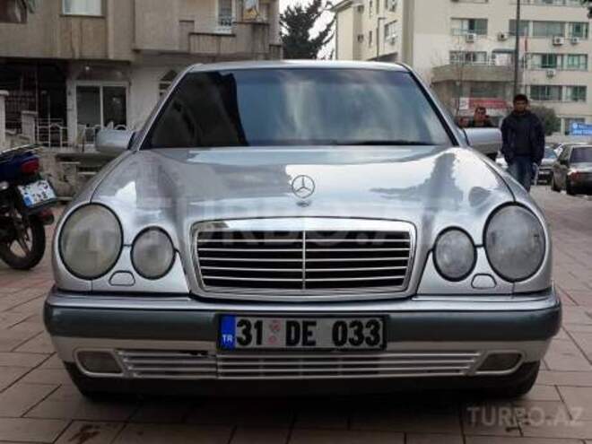Mercedes E 220 2000, 280,000 km - 2.2 l - Bakı