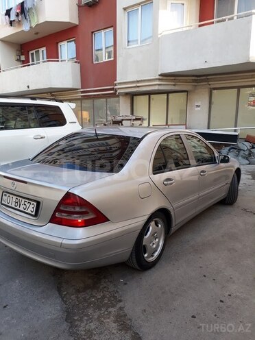Mercedes C 220 2001, 337,000 km - 2.2 l - Bakı