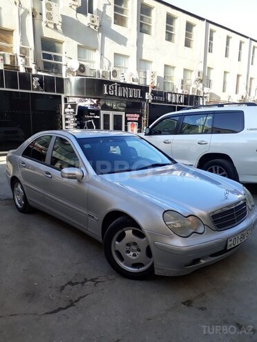 Mercedes C 220 2001, 337,000 km - 2.2 l - Bakı