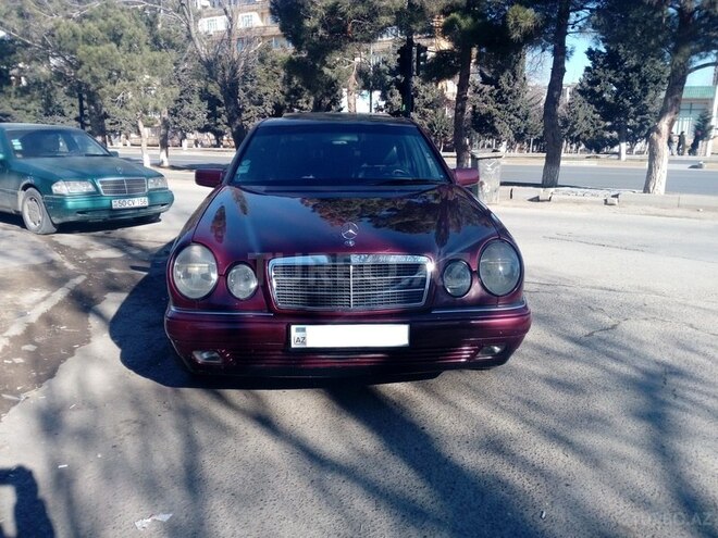 Mercedes E 230 1996, 190,000 km - 2.3 l - Sumqayıt